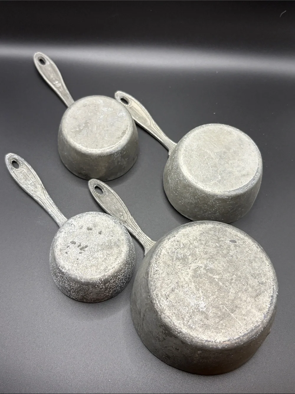 Set 4 Amco Houseworks Vintage Cast Metal Nesting Measuring Cups Rustic Kitchen